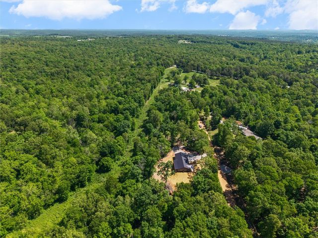 322 Madison 1458, Huntsville, AR 72740