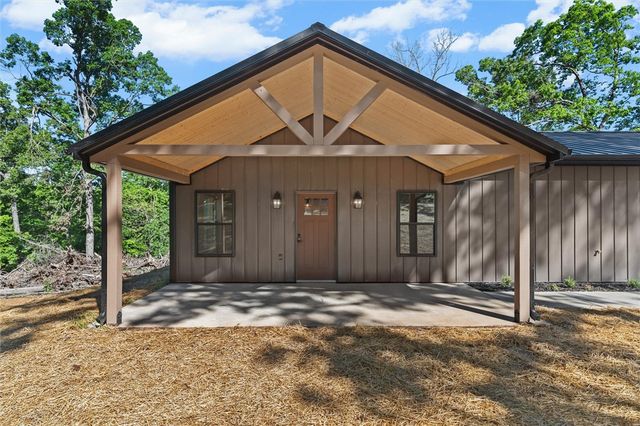 322 Madison 1458, Huntsville, AR 72740