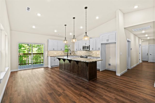 322 Madison 1458, Huntsville, AR 72740