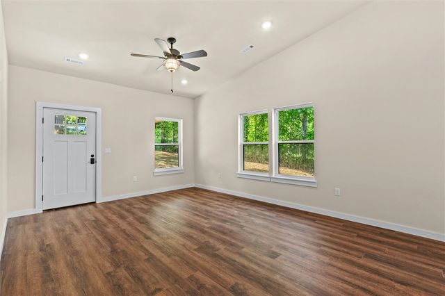 322 Madison 1458, Huntsville, AR 72740
