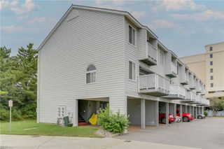 215 4th St, Virginia Beach, VA 23451