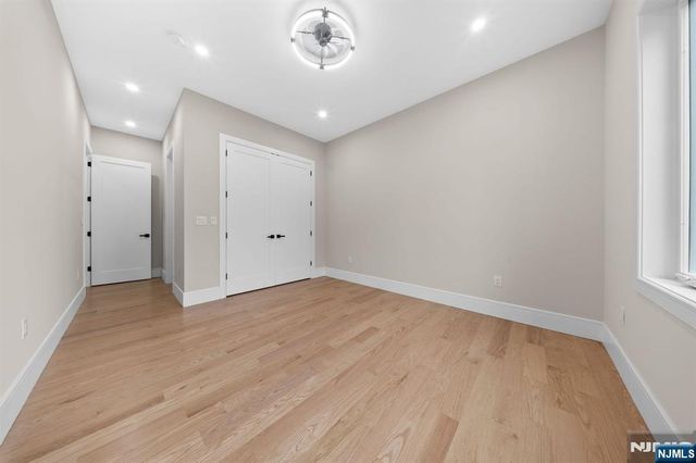 317 Edstan Way, Paramus, NJ 07652