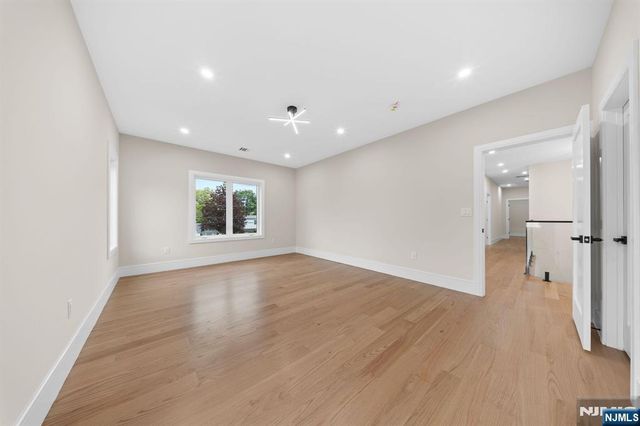 317 Edstan Way, Paramus, NJ 07652