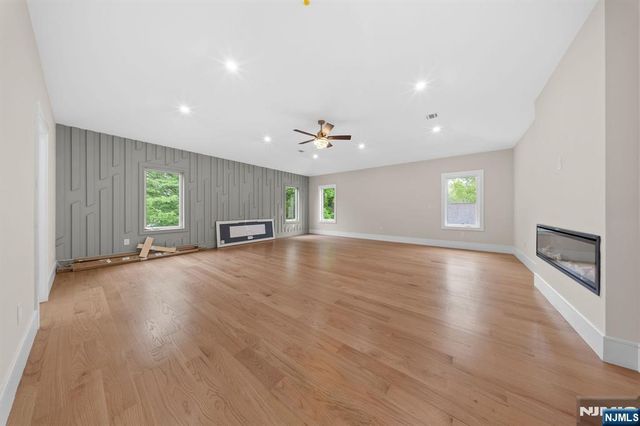317 Edstan Way, Paramus, NJ 07652