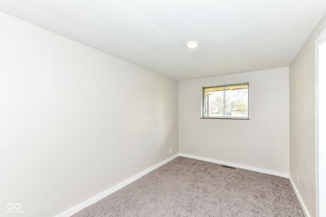 2328 E 9th Street, Anderson, IN 46012