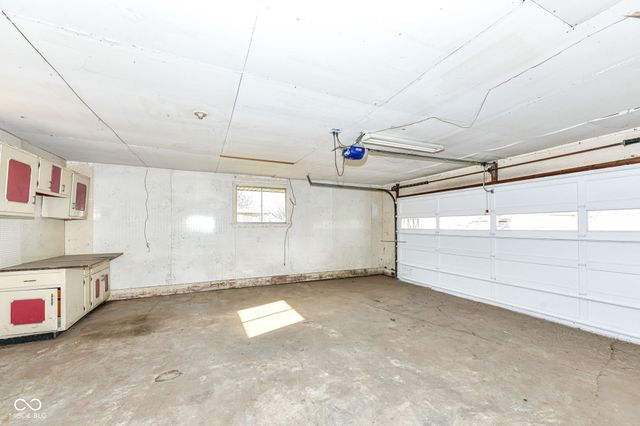 2328 E 9th Street, Anderson, IN 46012