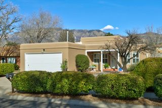 5304 Westwind Street NE, Albuquerque, NM 87111
