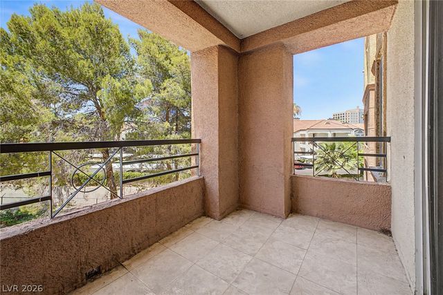 260 East Flamingo Road 220, Las Vegas, NV 89169