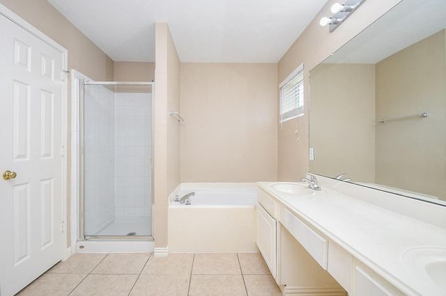 3207 English Oaks Boulevard, Pearland, TX 77584