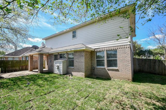 3207 English Oaks Boulevard, Pearland, TX 77584