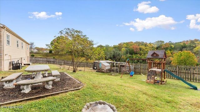 10528 Thorngrove Pike, Strawberry Plains, TN 37871