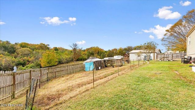 10528 Thorngrove Pike, Strawberry Plains, TN 37871