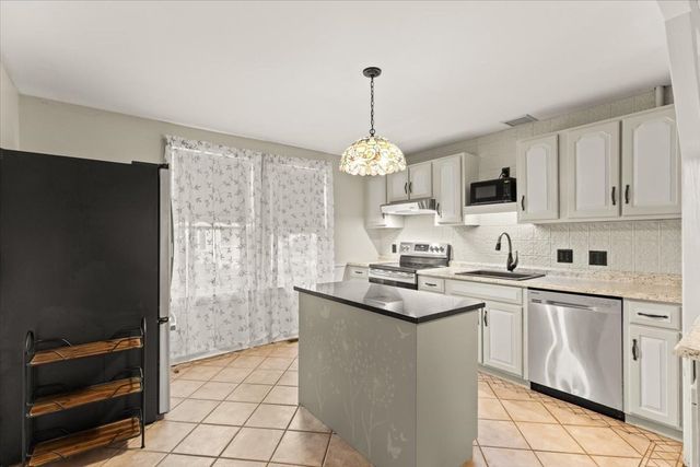 220 Smith St, North Attleboro, MA 02760