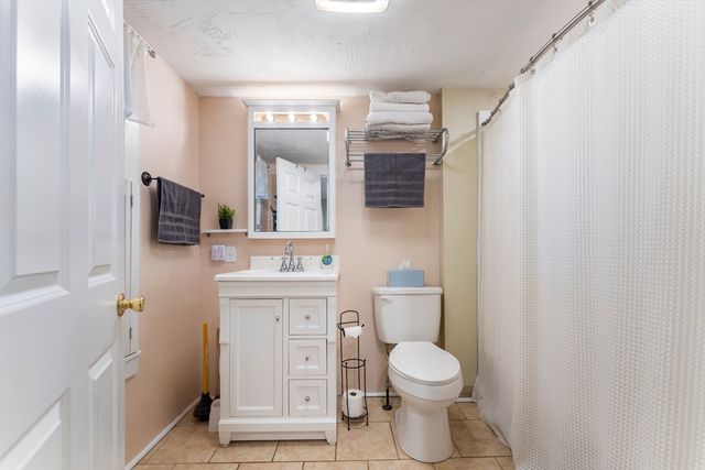 7 Terrace Pl, Fitchburg, MA 01420