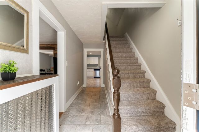 7 Terrace Pl, Fitchburg, MA 01420