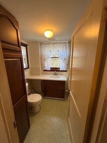 41 N Paul St, Stoughton, MA 02072