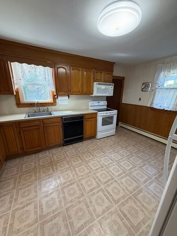 41 N Paul St, Stoughton, MA 02072
