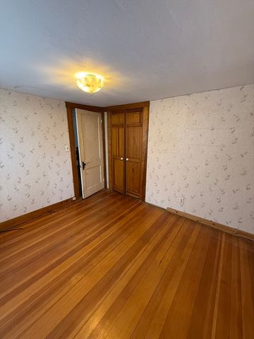 41 N Paul St, Stoughton, MA 02072