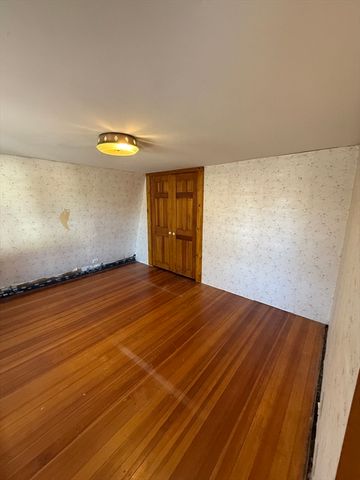 41 N Paul St, Stoughton, MA 02072