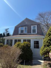 41 N Paul St, Stoughton, MA 02072