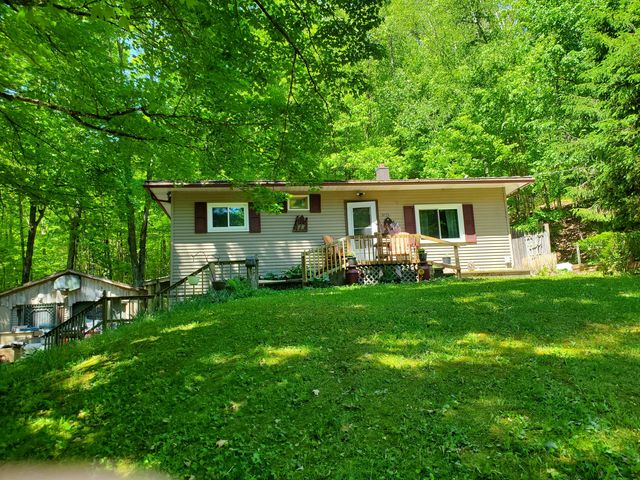 9173 220th Avenue, Stanwood, MI 49346