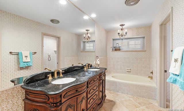 16018 Alsace, San Antonio, TX 78232