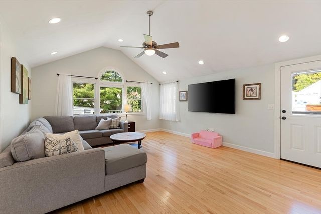 60 Lakeshore Avenue, Beverly, MA 01915