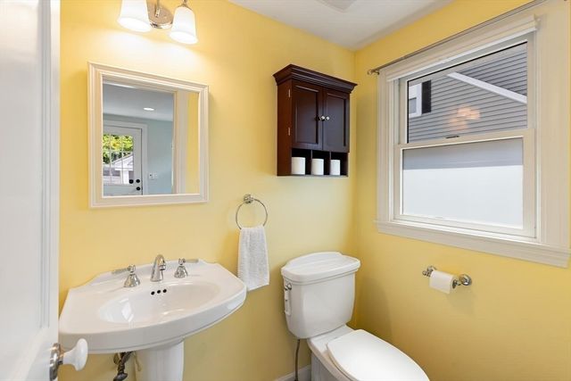 60 Lakeshore Avenue, Beverly, MA 01915