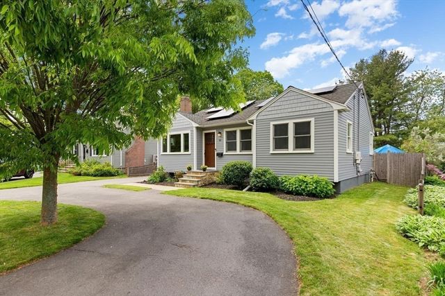 60 Lakeshore Avenue, Beverly, MA 01915