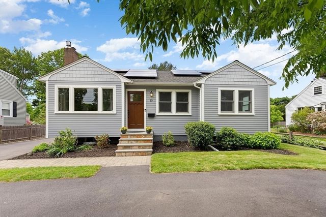 60 Lakeshore Avenue, Beverly, MA 01915
