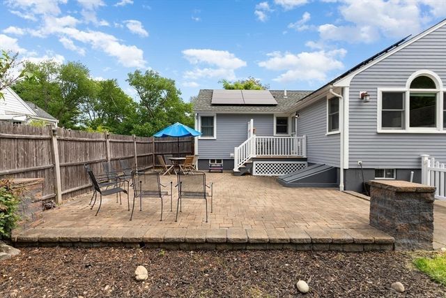 60 Lakeshore Avenue, Beverly, MA 01915