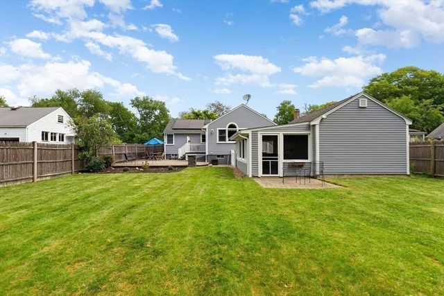 60 Lakeshore Avenue, Beverly, MA 01915