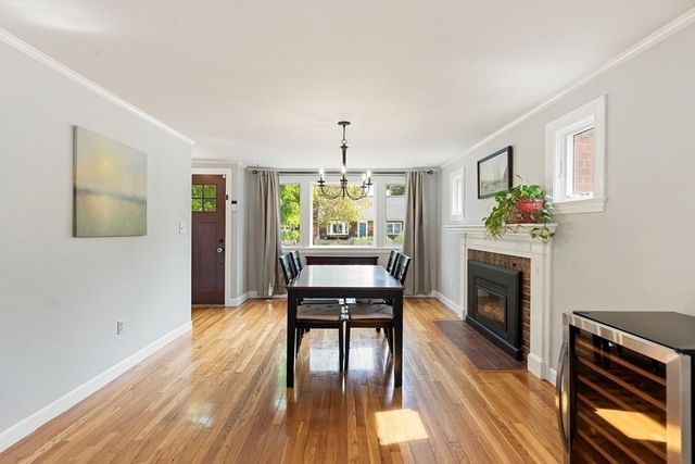 60 Lakeshore Avenue, Beverly, MA 01915