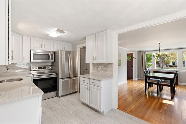 60 Lakeshore Avenue, Beverly, MA 01915