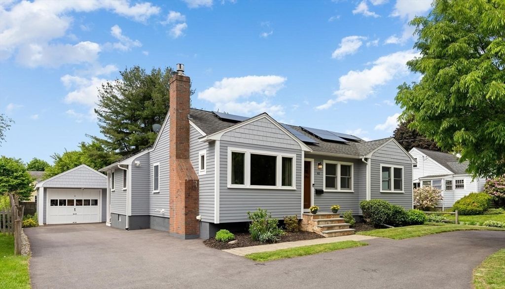 60 Lakeshore Avenue, Beverly, MA 01915