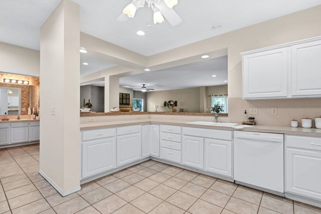 12510 E Killarney St, Wichita, KS 67206