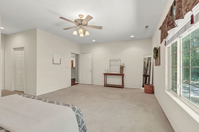 12510 E Killarney St, Wichita, KS 67206
