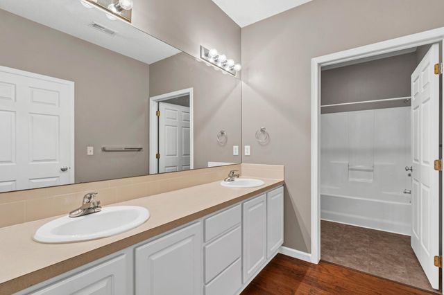 12510 E Killarney St, Wichita, KS 67206