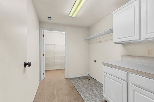 12510 E Killarney St, Wichita, KS 67206