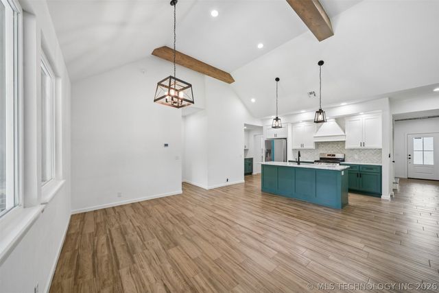 18983 Round Mountain Road, Catoosa, OK 74015