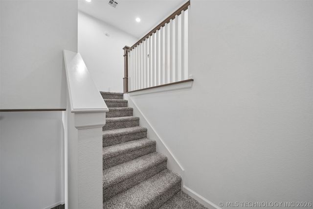 18983 Round Mountain Road, Catoosa, OK 74015