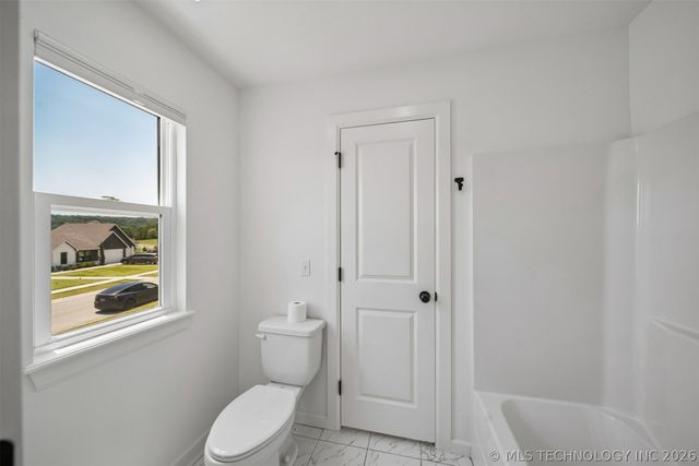 18983 Round Mountain Road, Catoosa, OK 74015