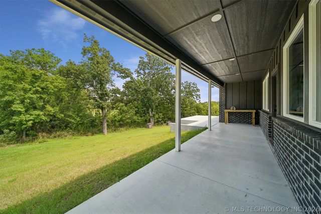 18983 Round Mountain Road, Catoosa, OK 74015
