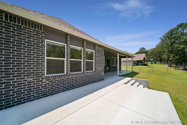 18983 Round Mountain Road, Catoosa, OK 74015