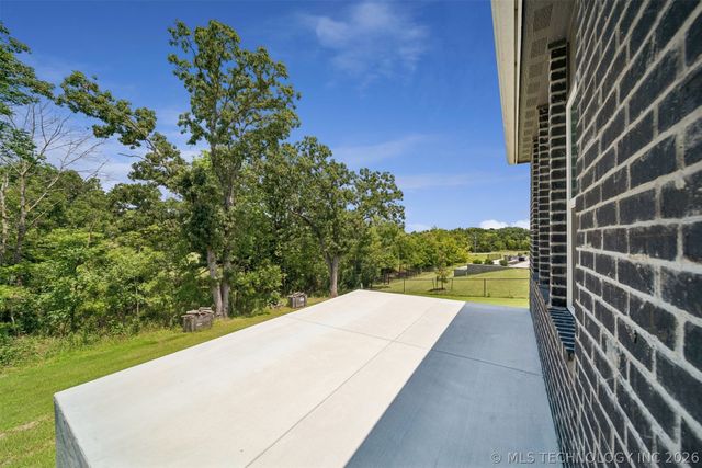 18983 Round Mountain Road, Catoosa, OK 74015