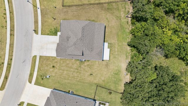 18983 Round Mountain Road, Catoosa, OK 74015