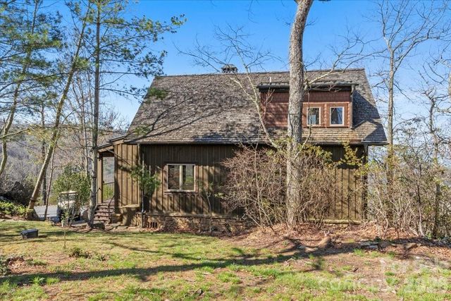 9 Hawks Ledge Trail, Burnsville, NC 28714