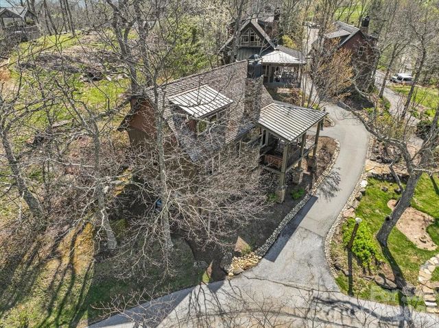 9 Hawks Ledge Trail, Burnsville, NC 28714