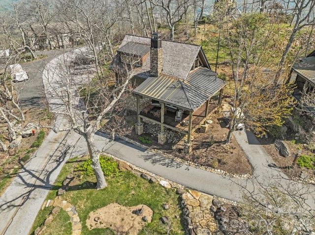 9 Hawks Ledge Trail, Burnsville, NC 28714