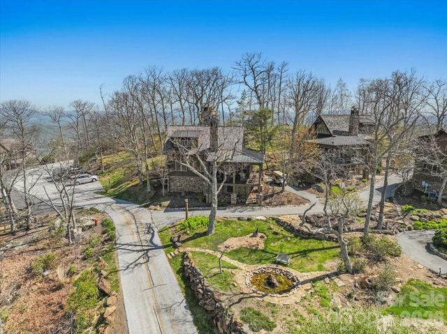 9 Hawks Ledge Trail, Burnsville, NC 28714